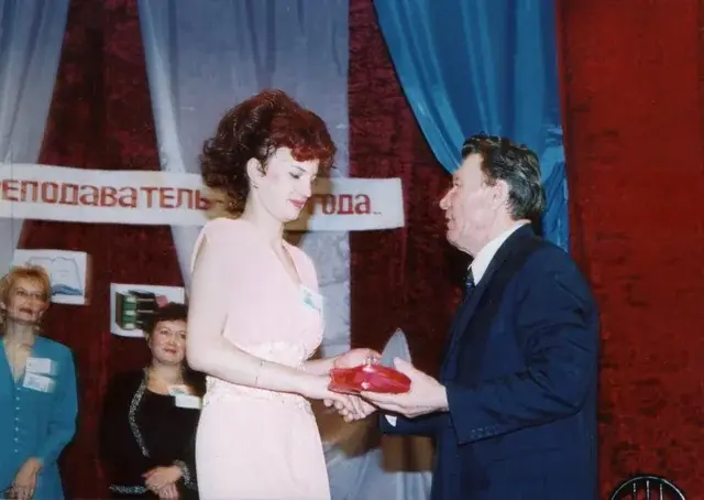 «Лучший преподаватель — 2000»