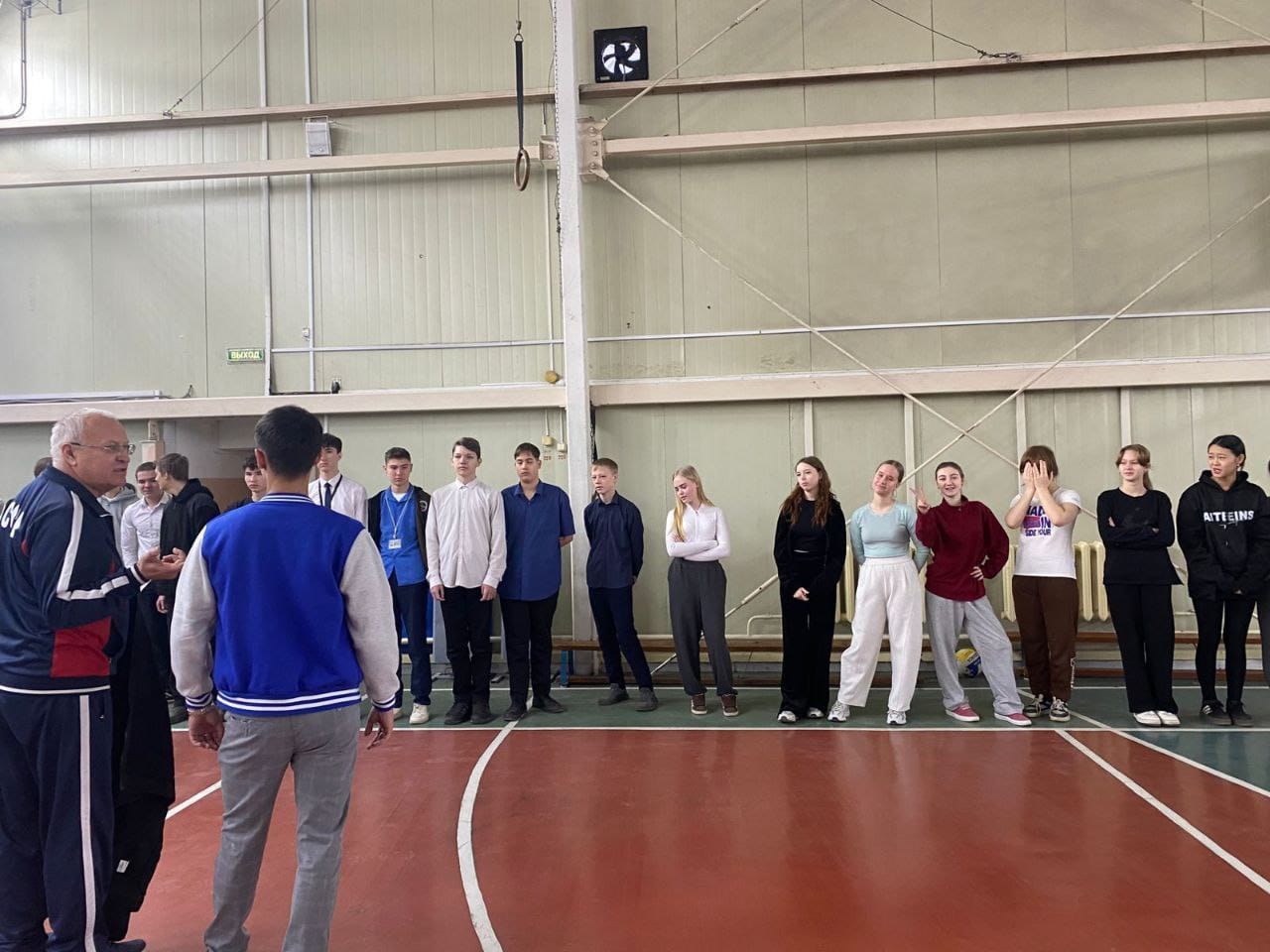 75 учащихся МБОУ СОШ №16 встретились с амбассадорами Федерального проекта "Профессионалитет"