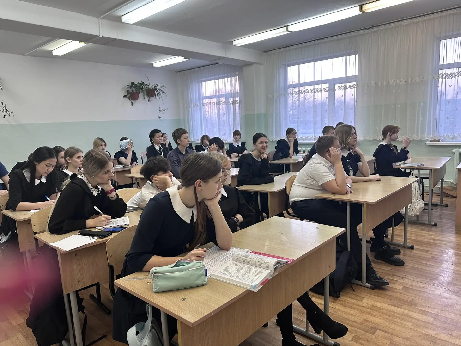 Классный час «Я юрист» для школьников 9Г класса (30 человек) МАОУ СОШ №25