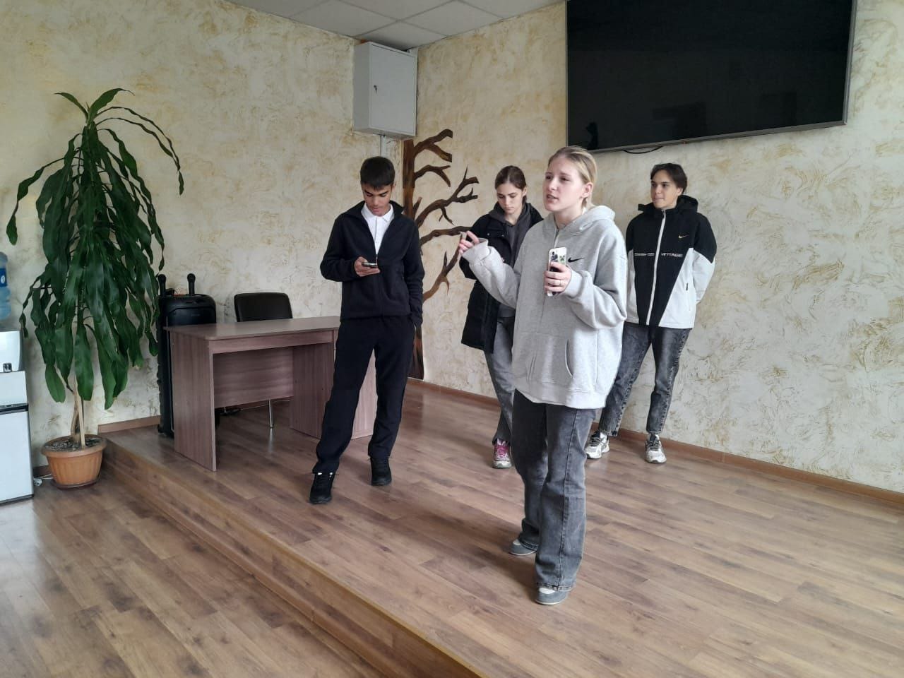 "Лаборатория диалога" работает