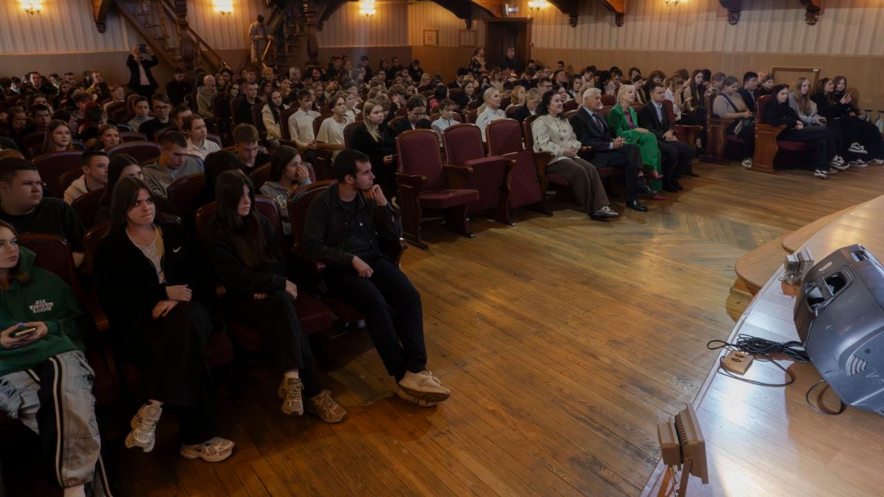 Теперь вы настоящие ДВТКовцы!