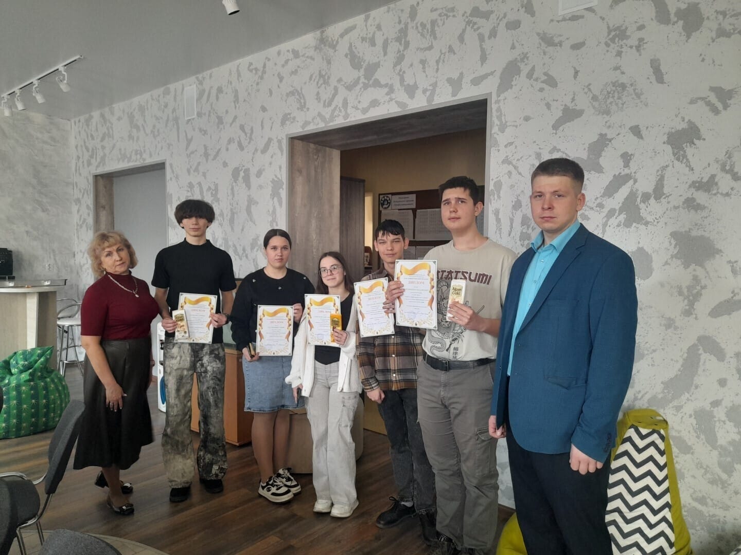 Итоги конкурса рисунков "Жизнь прекрасна!"