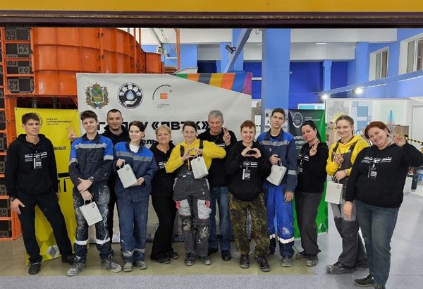 Заключительный этап работы конкурсных площадок по компетенциям «Облицовка плиткой» (Юниорская группа) и «Малярные и декоративные работы» (Основная группа).