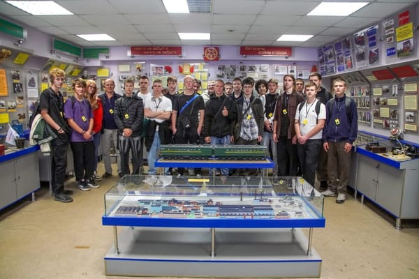 Посещение Уссурийского локомотиворемонтного завода группой 111