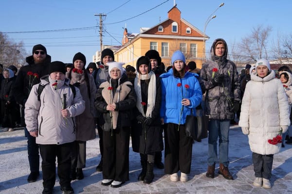 В Уссурийске почтили память Неизвестного Солдата