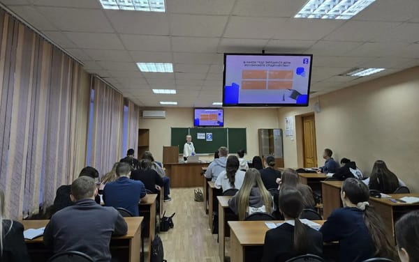 🎉 Татьянин день, традиционно празднуемый в России 25 января, отмечается студентами как День российского студенчества.