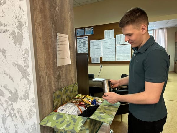 Своих не бросаем!